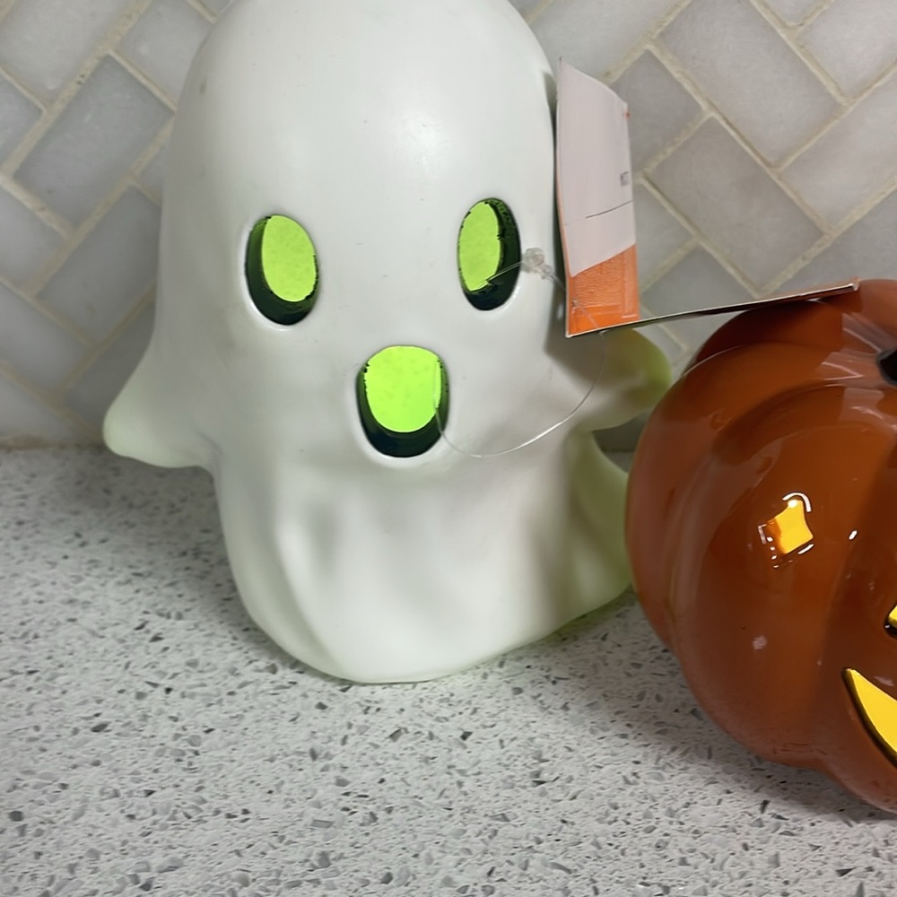 Hyde and Eek Halloween Decorations - Picture 6 of 10